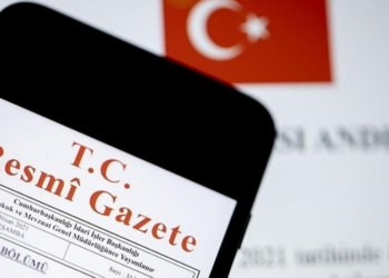 Öğretmen atama ve yer değiştirme sistemi değişti: Aynı okulda 12 yıl sınırı, zorunlu süre 3 yıl