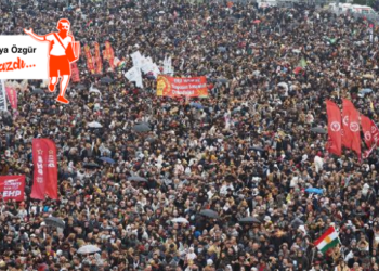 Yağmura Direnenler, Sessizliğe Boyun Eğmeyenler