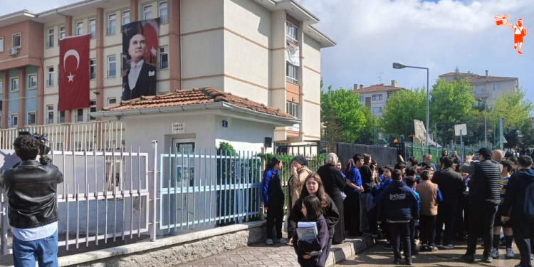 Okulda silah alarmı: 5. sınıf öğrencisi 3 gün tabancayla derse girdi