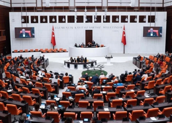 TBMM’den kritik düzenleme: Doğum izni uzatıldı, 15 yaş altına sosyal medya yasağı geldi