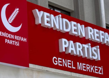 Yeniden Refah’tan sert çıkış: “AKP’ye geçecek denilen isim bizden çoktan atıldı”