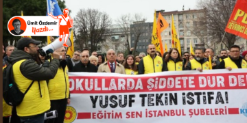 BİR İSTİBDATIN GÜNBATIMI: SOSYAL ÇÜRÜMEDEN SOSYAL ÇÖZÜLMEYE TÜRKİYE